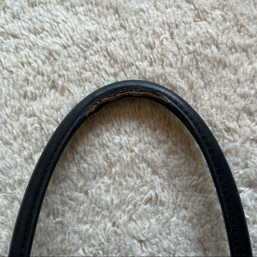 Givenchy Antigona black leather bag - Picture 12 of 15